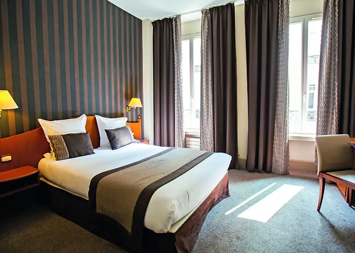 Bleues Provinces Opera Hotel Parijs