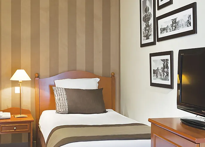 Bleues Provinces Opera Hotel Parijs