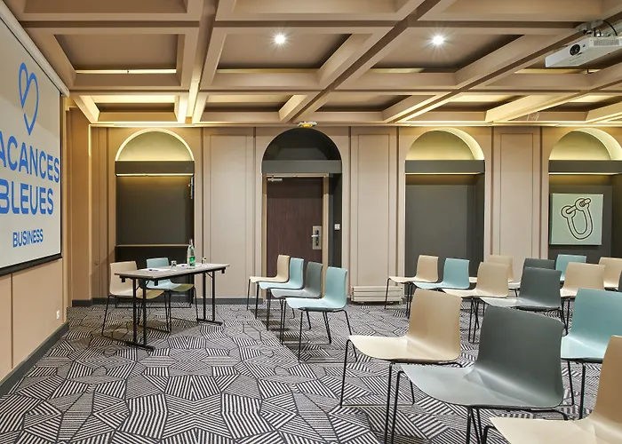 Bleues Provinces Opera Hotel