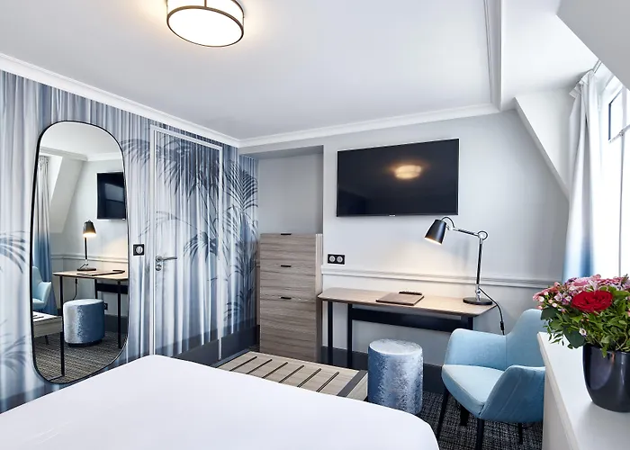 Bleues Provinces Opera Hotel