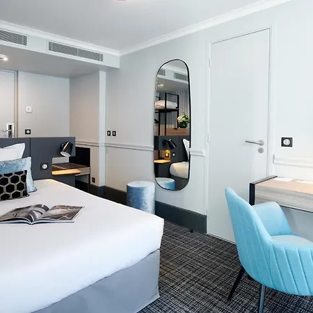 Bleues Provinces Opera Hotel