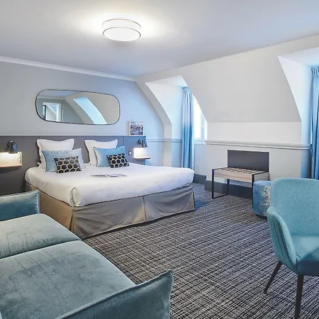 Bleues Provinces Opera Hotel