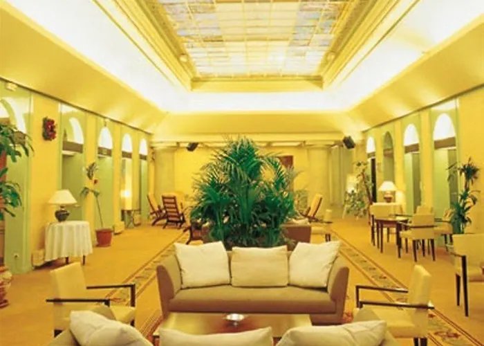 מלון Bleues Provinces Opera 3*